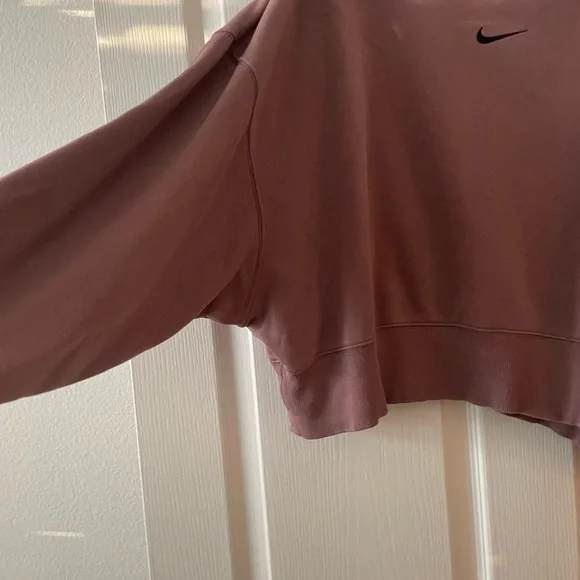 Nike Women's Dusty Rose Cropped Sweatshirt - Picture 3 of 4